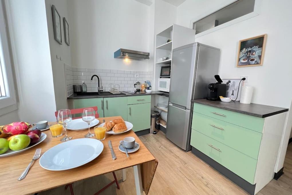 Charme Authenticite A Marseille, Camas Apartment